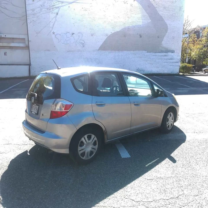 2009 Honda Fit - Image 3 of 10