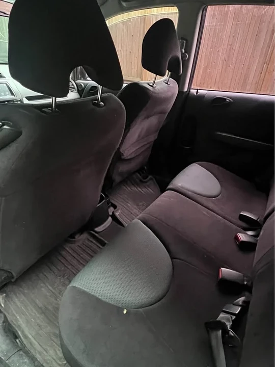 2009 Honda Fit - Image 12 of 18