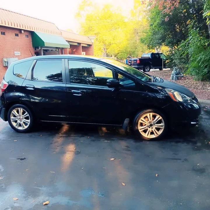 2009 Honda Fit - Image 6 of 7