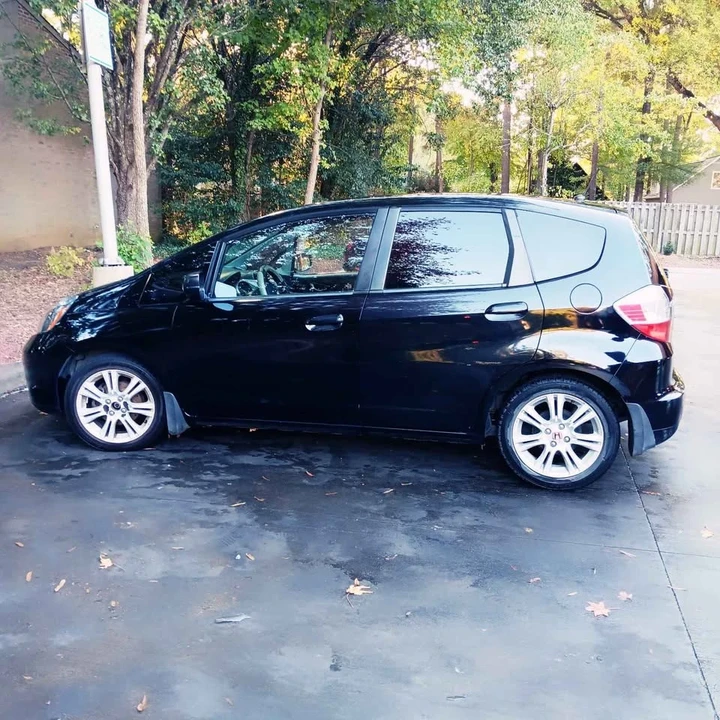 2009 Honda Fit - Image 2 of 7