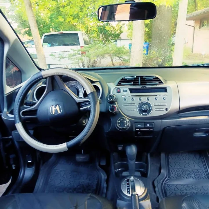 2009 Honda Fit - Image 3 of 7