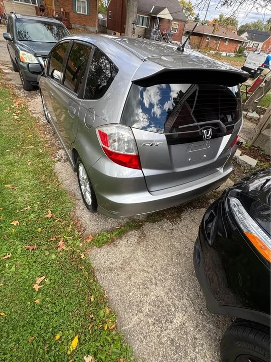 2009 Honda Fit - Image 6 of 8