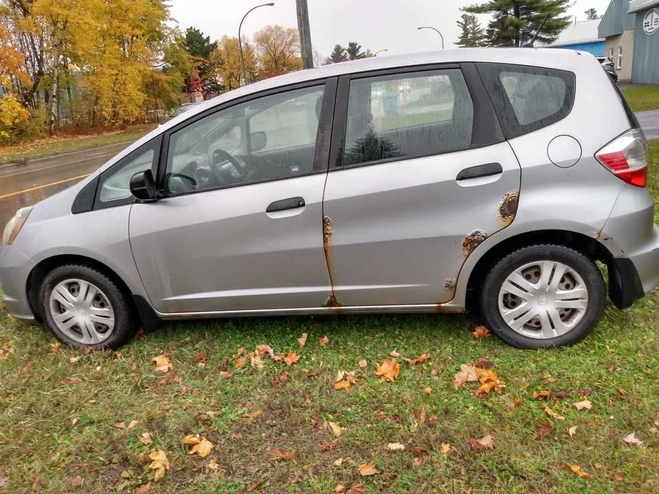 2009 Honda Fit - Image 4 of 5