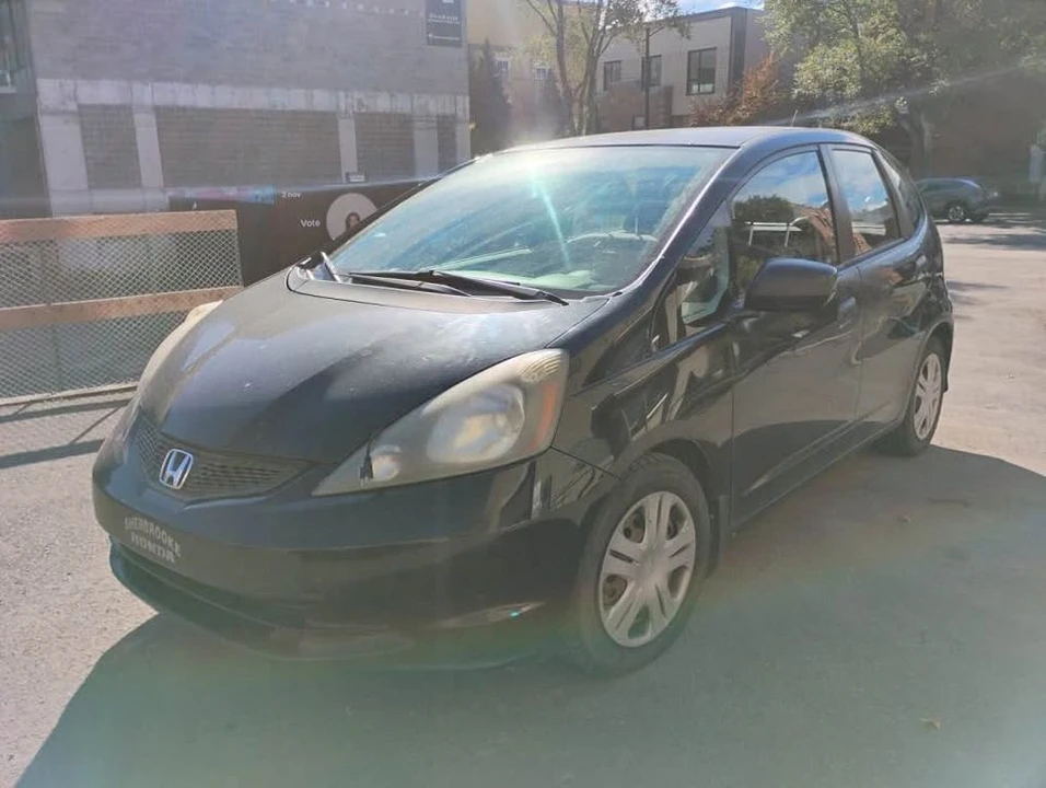 2009 Honda Fit - Image 2 of 10