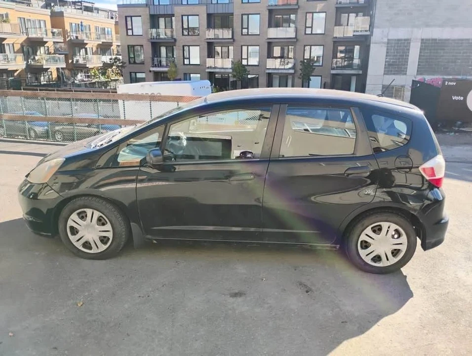 2009 Honda Fit - Image 3 of 10