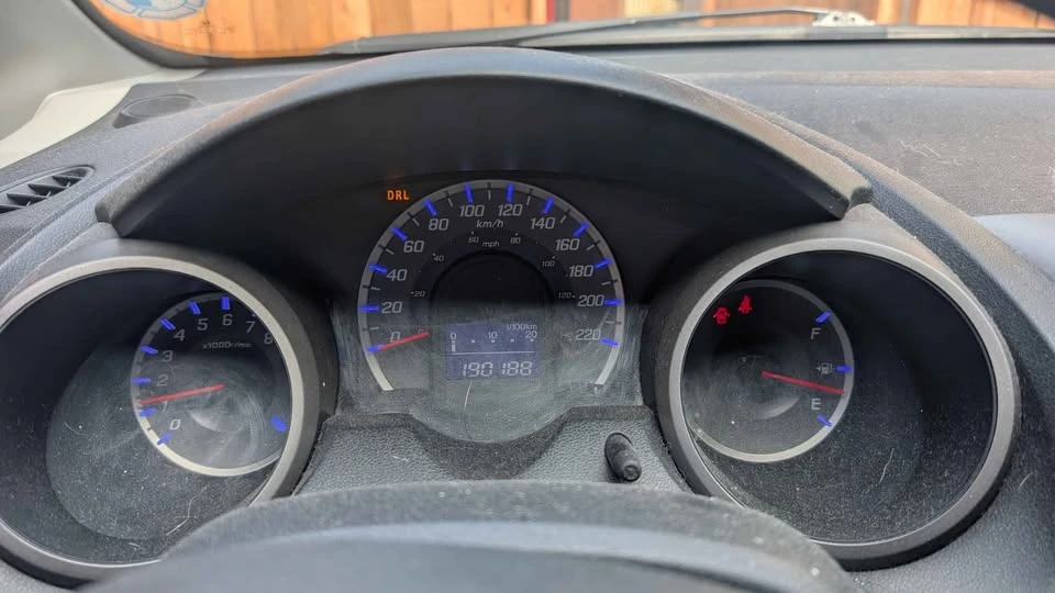2009 Honda Fit - Image 3 of 3