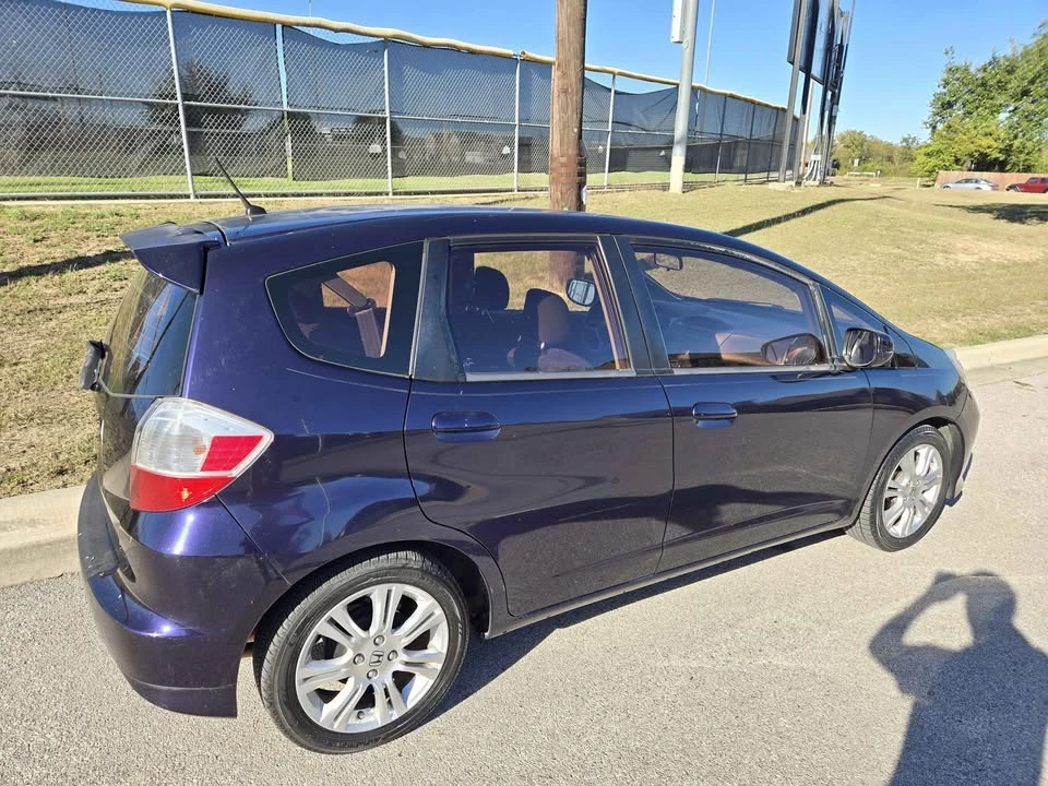 2009 Honda Fit - Image 2 of 7