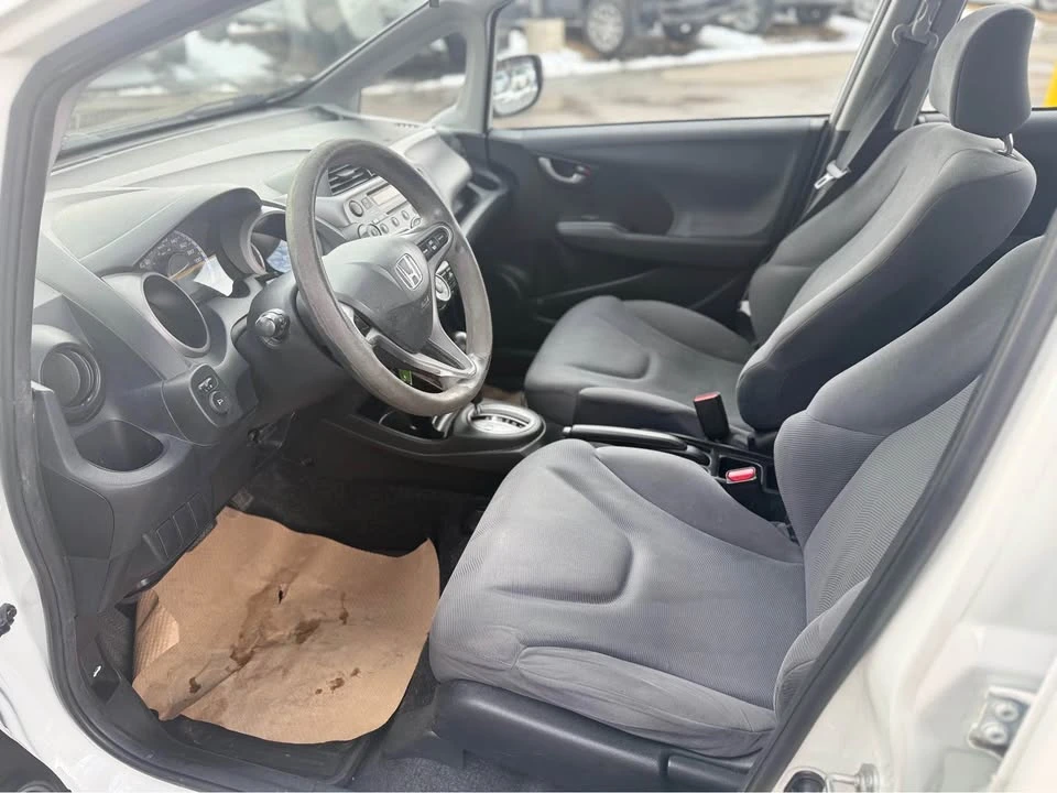 2009 Honda Fit - Image 6 of 8