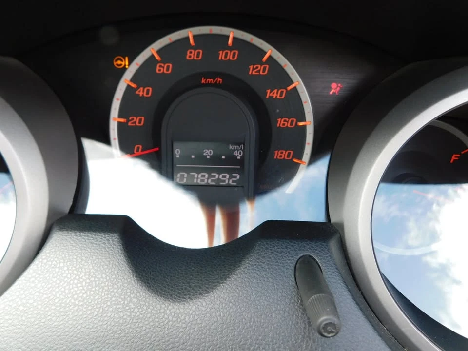 2009 Honda Fit - Image 11 of 20