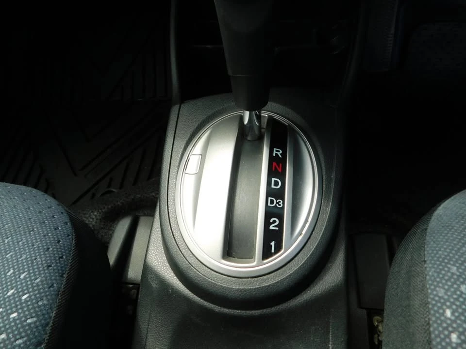 2009 Honda Fit - Image 13 of 20