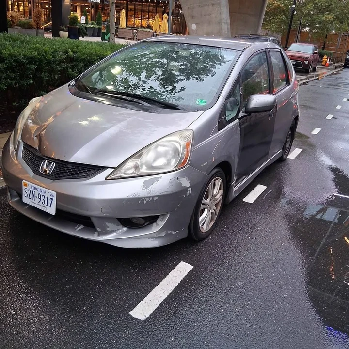 2009 Honda Fit - Image 6 of 9