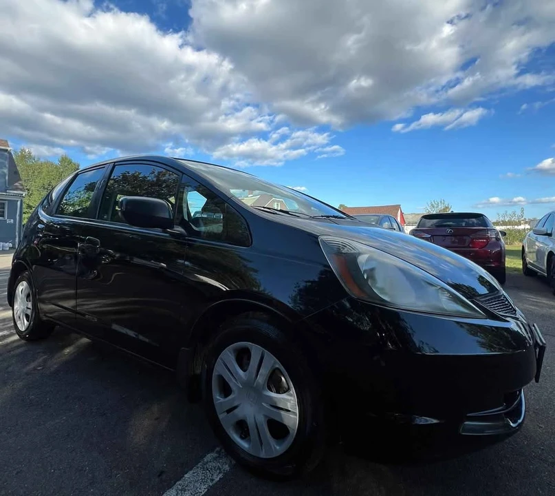 2009 Honda Fit - Image 2 of 16