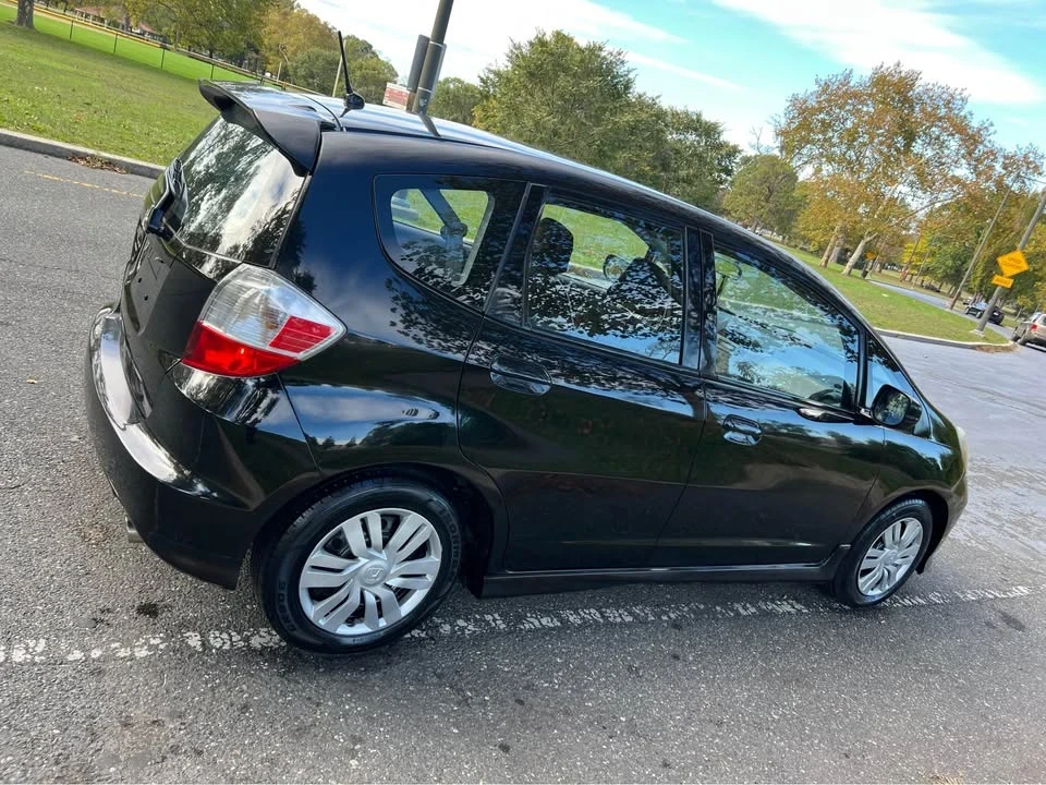 2009 Honda Fit - Image 3 of 11