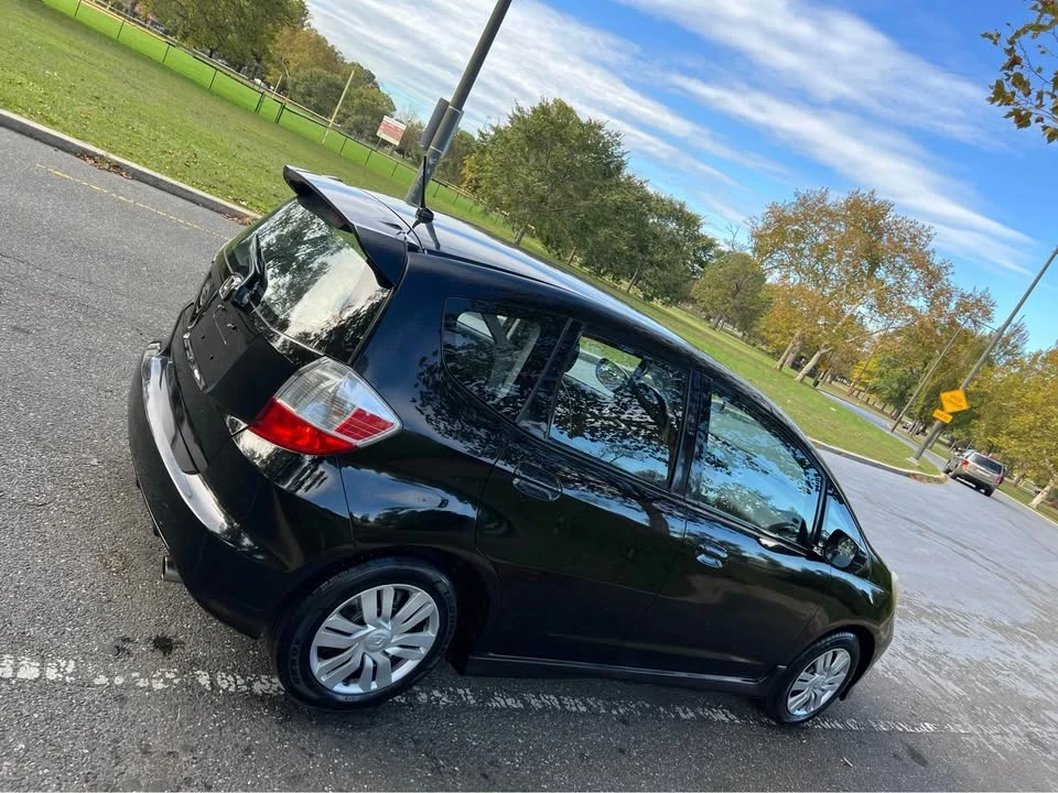 2009 Honda Fit - Image 10 of 11