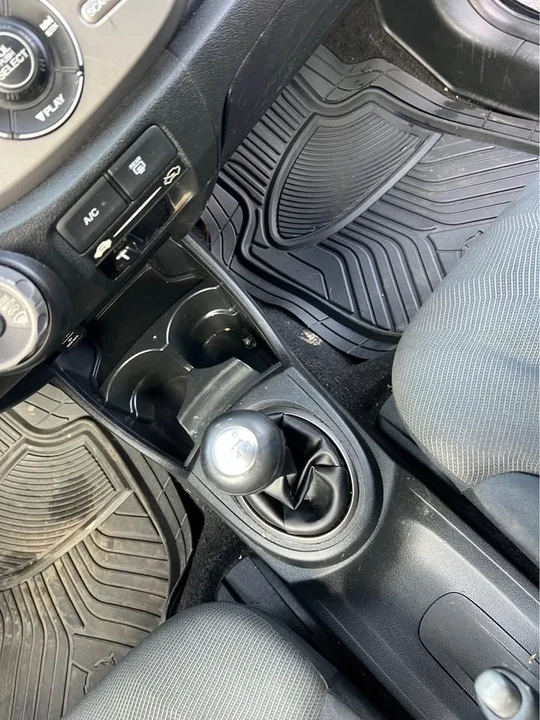 2009 Honda Fit - Image 7 of 11