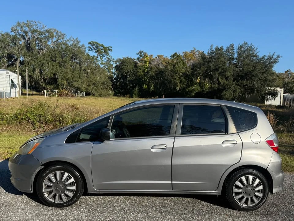 2009 Honda Fit - Image 6 of 17