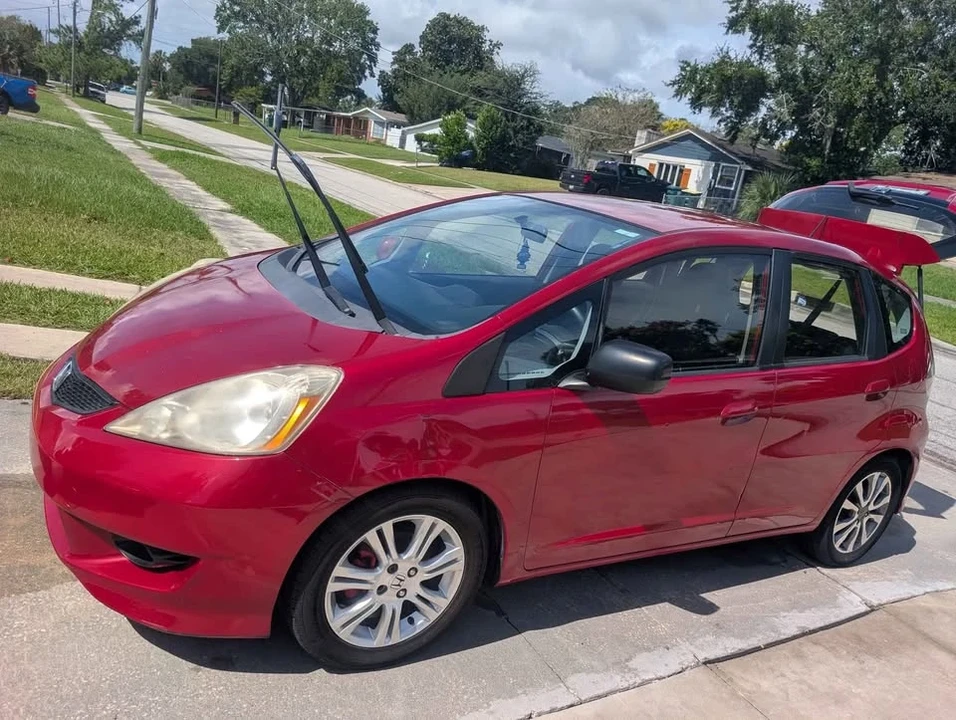 2009 Honda Fit - Image 2 of 7