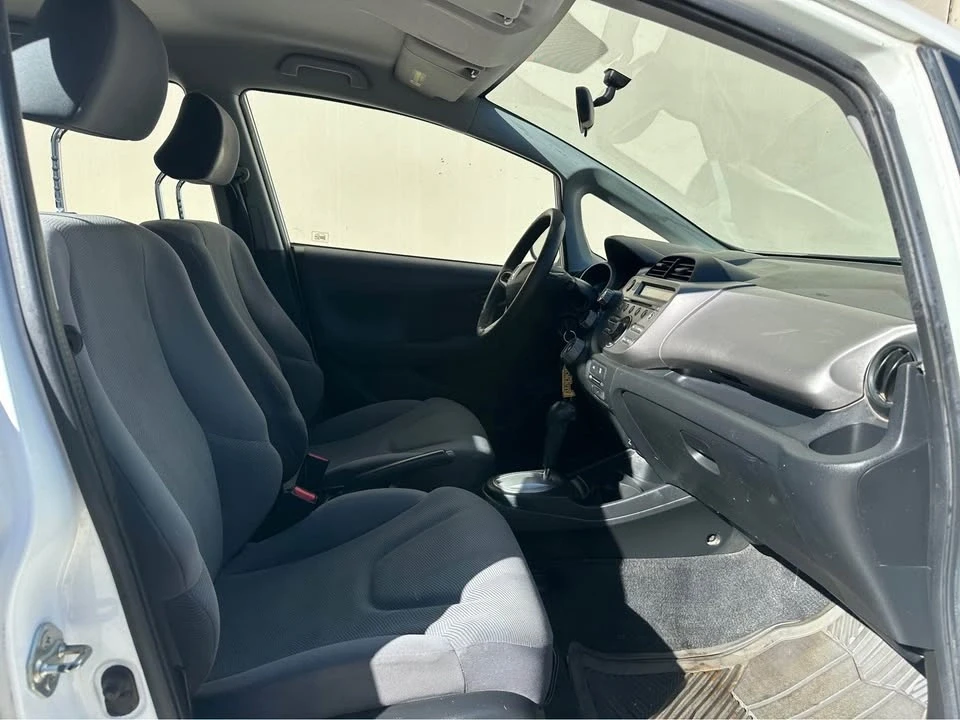 2009 Honda Fit - Image 14 of 19