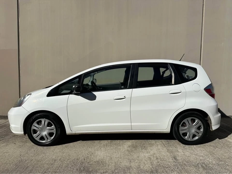 2009 Honda Fit - Image 4 of 19