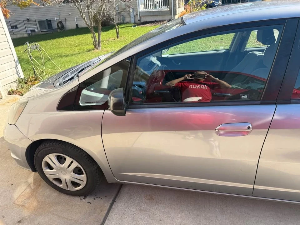 2009 Honda Fit - Image 3 of 10