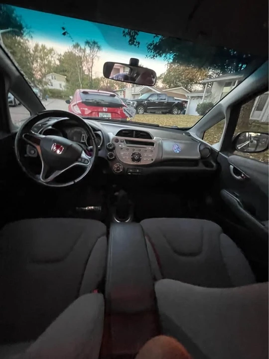 2009 Honda Fit - Image 4 of 11