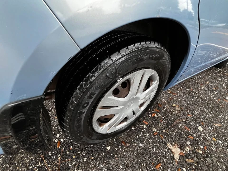 2009 Honda Fit - Image 14 of 18