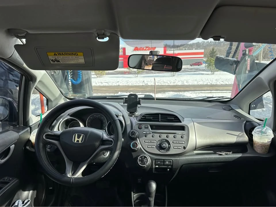 2009 Honda Fit - Image 9 of 12