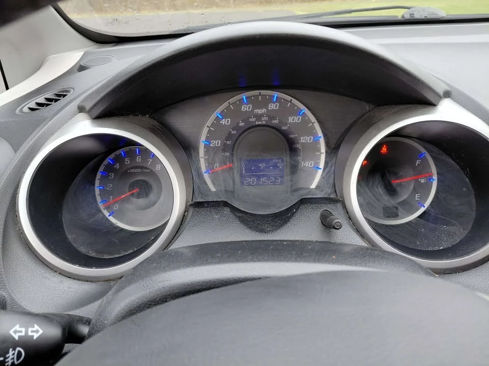 2009 Honda Fit - Image 10 of 13