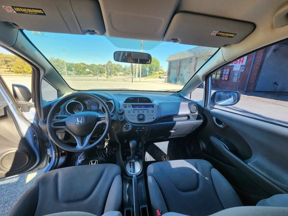 2009 Honda Fit - Image 10 of 11