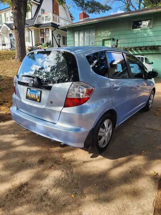 2009 Honda Fit - Image 5 of 11