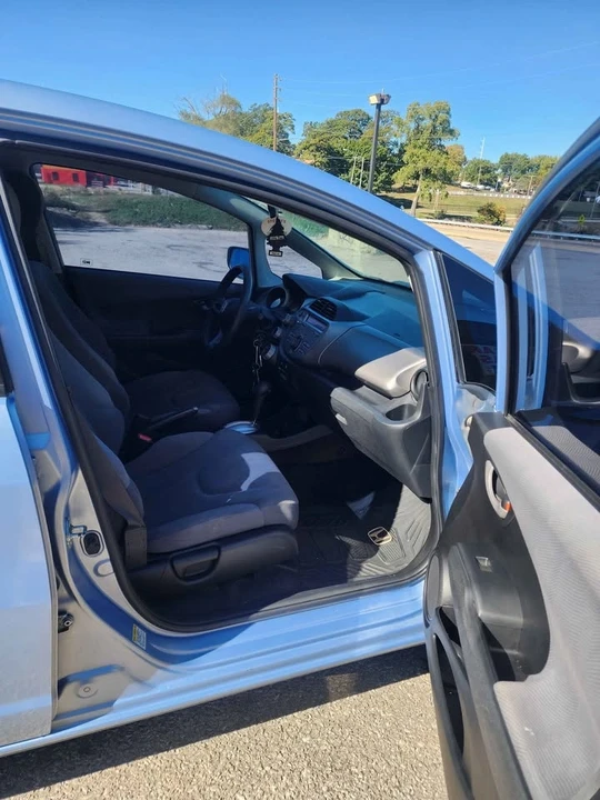 2009 Honda Fit - Image 11 of 11