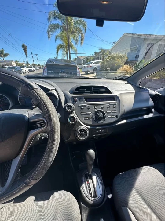 2009 Honda Fit - Image 6 of 6