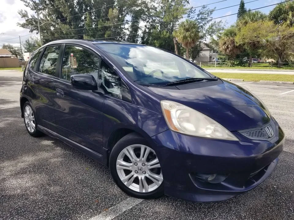 2009 Honda Fit - Image 6 of 18