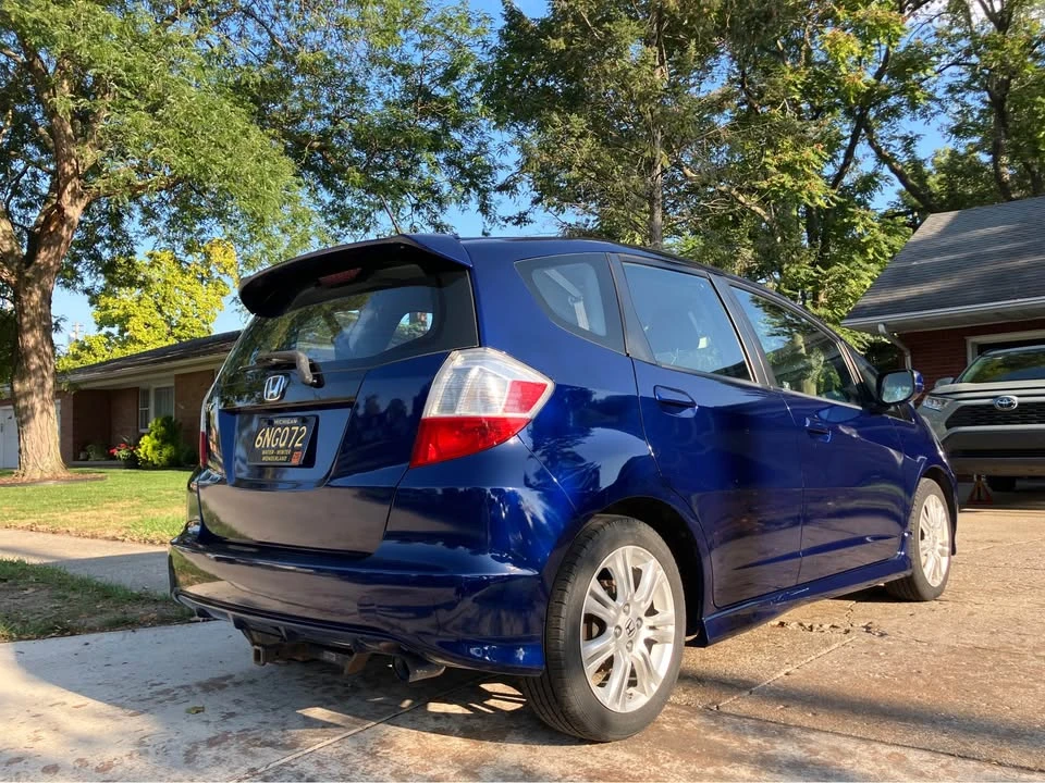 2009 Honda Fit - Image 4 of 15