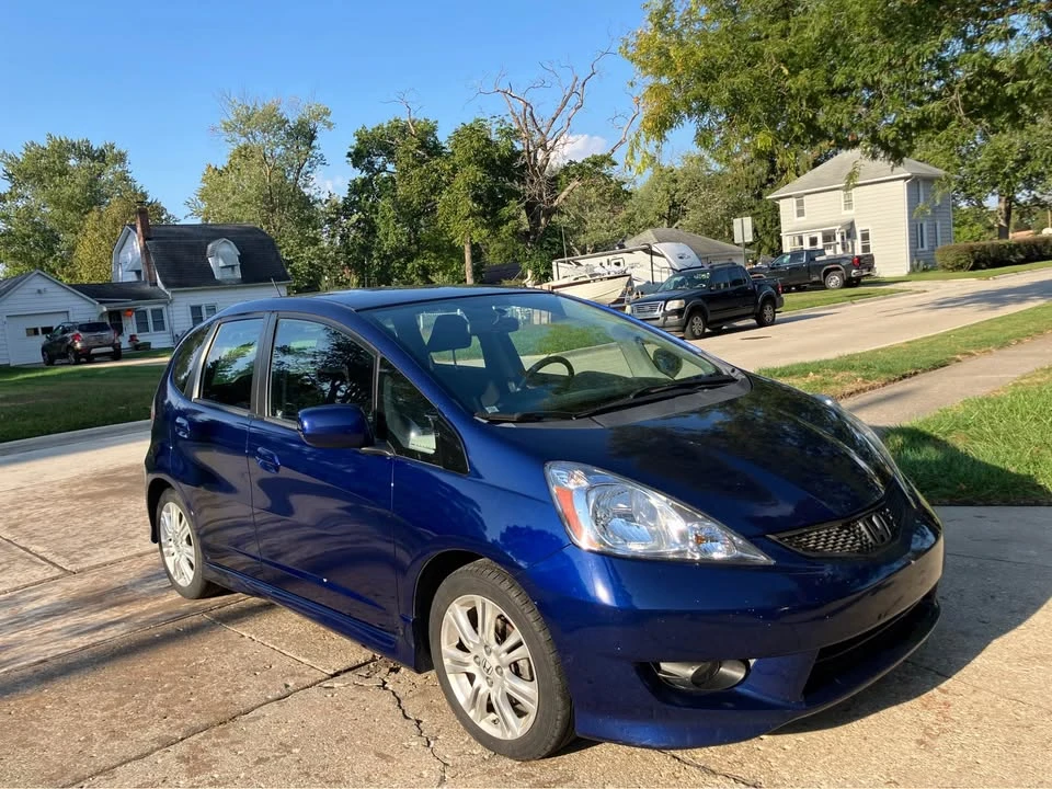 2009 Honda Fit - Image 2 of 15