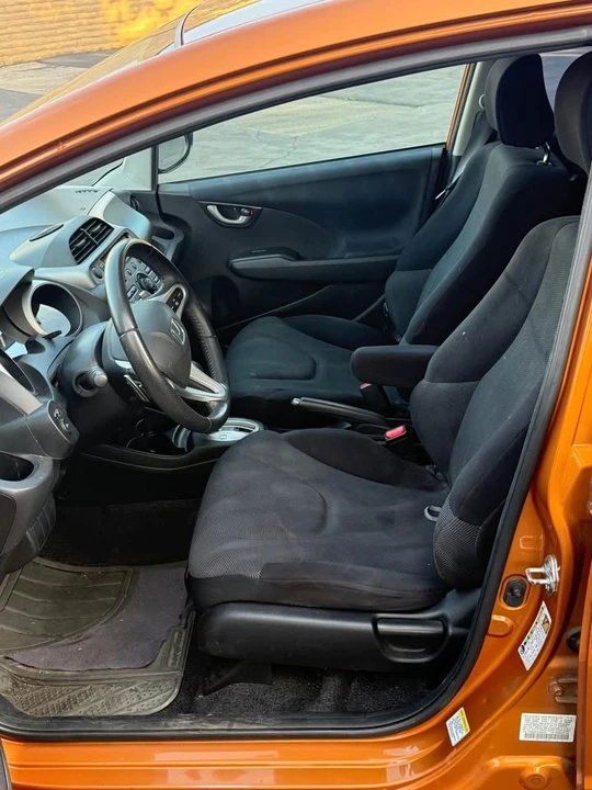 2009 Honda Fit - Image 14 of 17