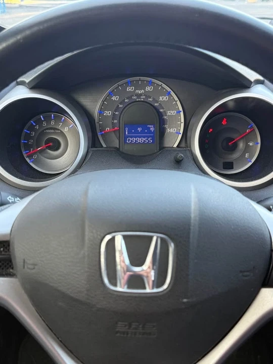 2009 Honda Fit - Image 6 of 17