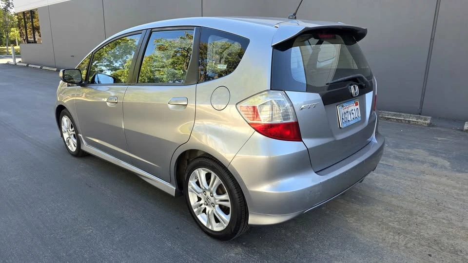 2009 Honda Fit - Image 6 of 14