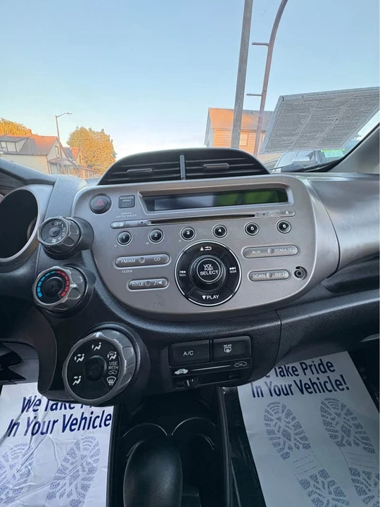 2009 Honda Fit - Image 12 of 20
