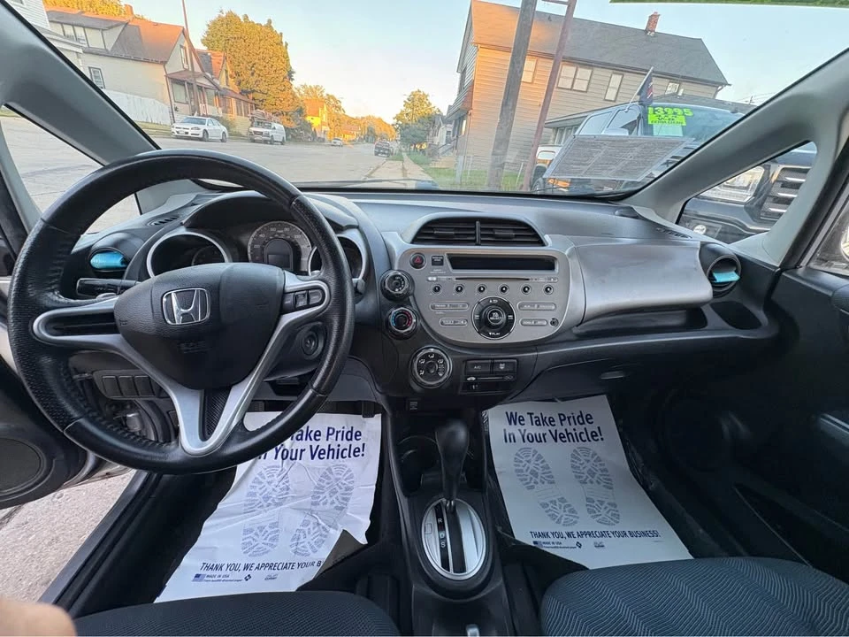 2009 Honda Fit - Image 11 of 20