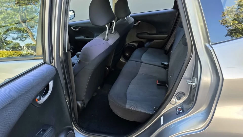2009 Honda Fit - Image 9 of 14