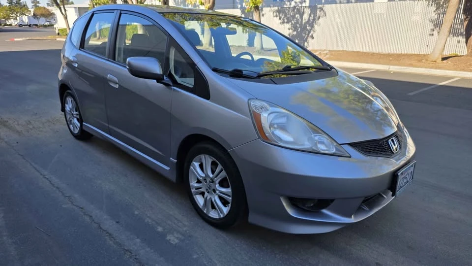 2009 Honda Fit - Image 2 of 14