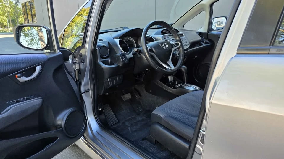 2009 Honda Fit - Image 9 of 14