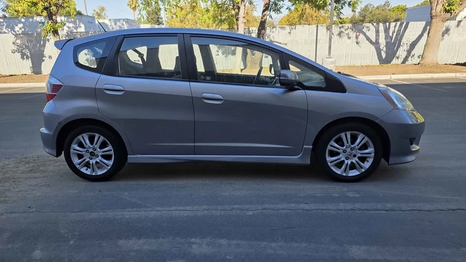 2009 Honda Fit - Image 3 of 14