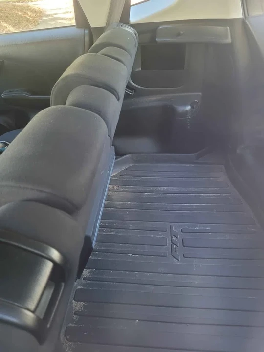 2009 Honda Fit - Image 6 of 6