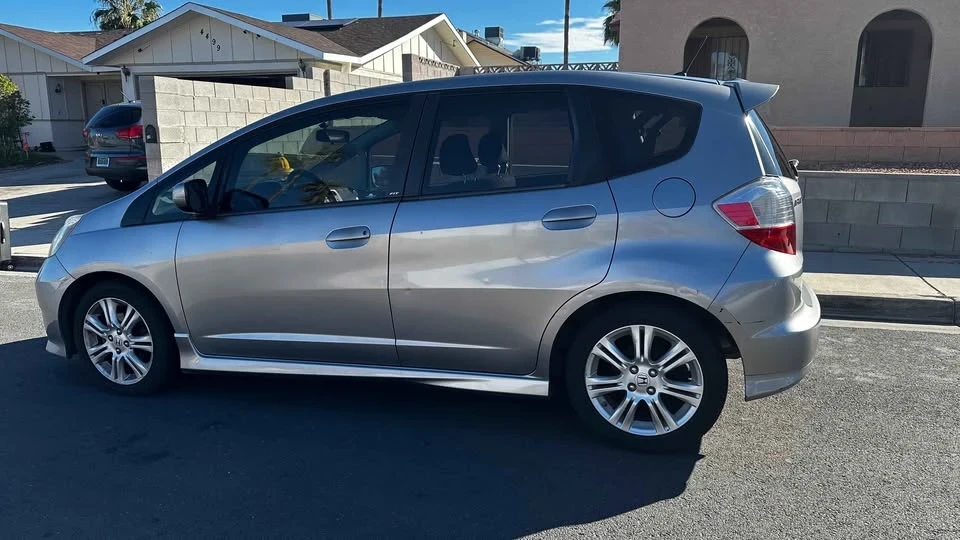 2009 Honda Fit - Image 11 of 20