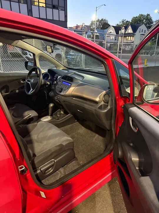 2009 Honda Fit - Image 9 of 14