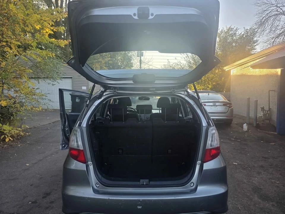 2009 Honda Fit - Image 8 of 17