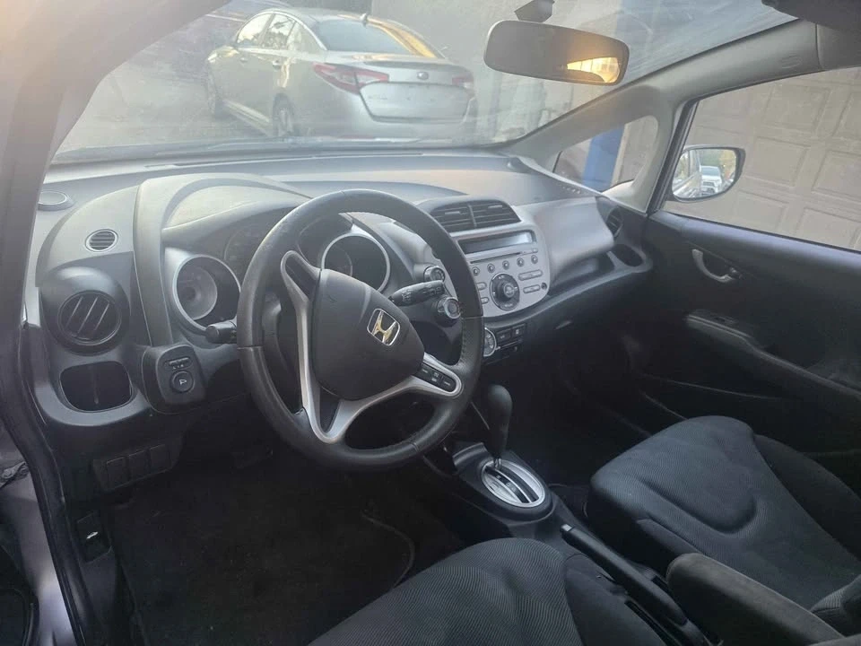 2009 Honda Fit - Image 2 of 17