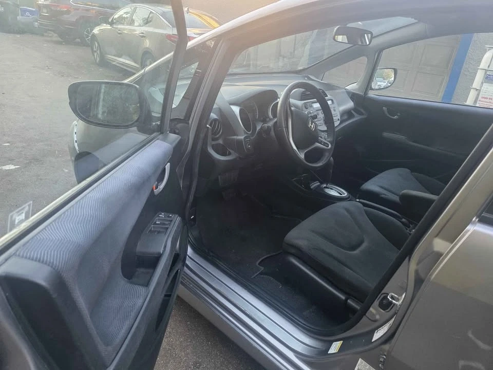 2009 Honda Fit - Image 3 of 17